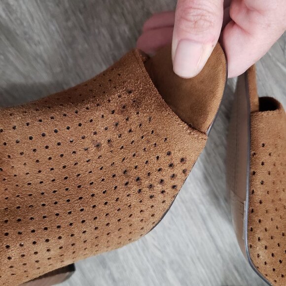 Jessica Simpson Kymber Perforated Suede Bootie 6.5 - Picture 5 of 11